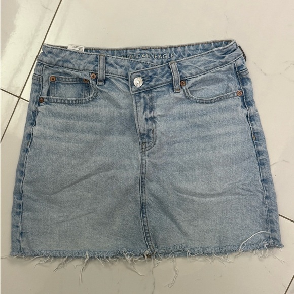 American Eagle Outfitters Dresses & Skirts - American Eagle Outfitters Light Blue Denim Skirt Size 4